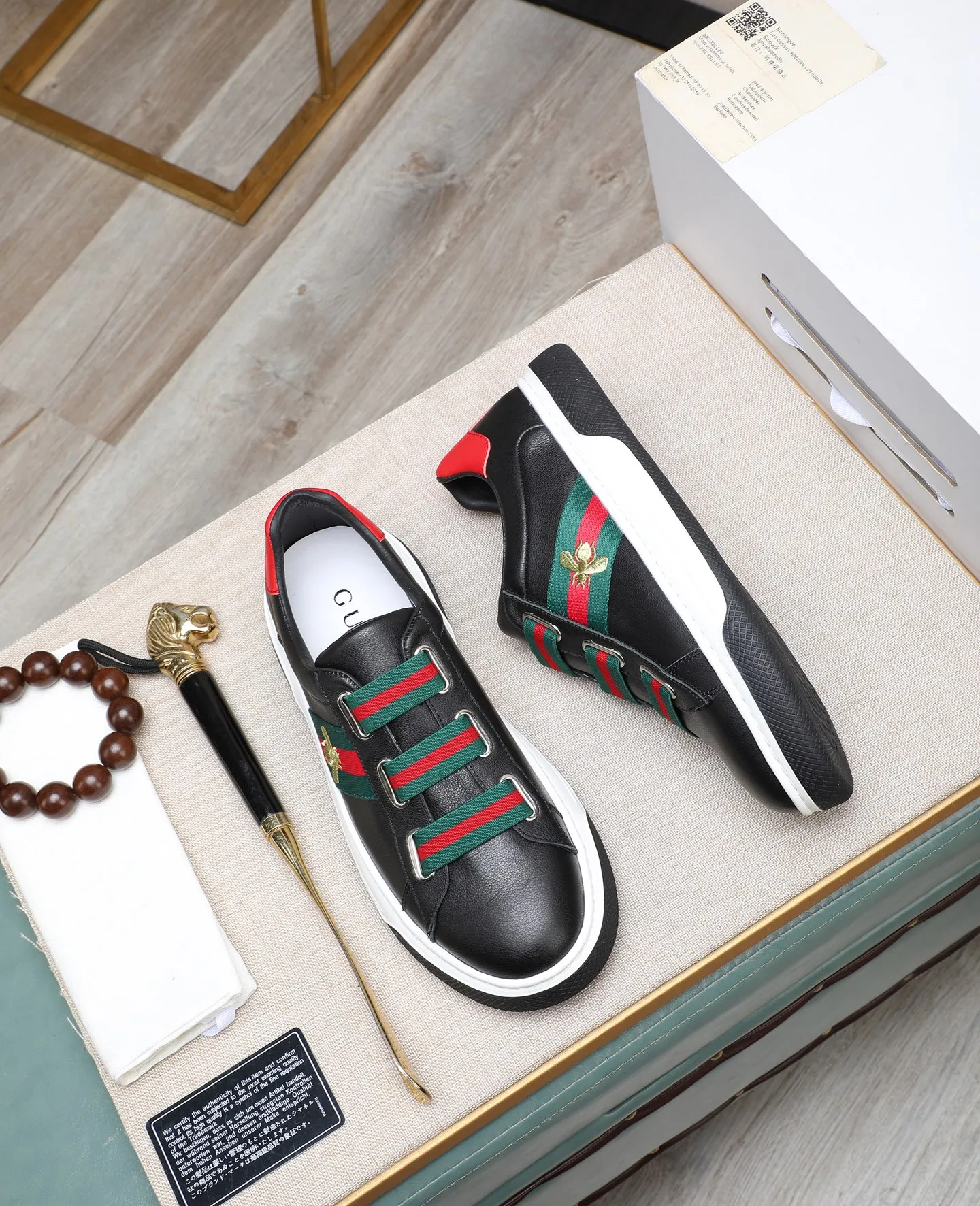 Men's shoes 💰480 GUCCI🔍🔍The latest models are available simultaneously at the counter. Original calfskin imported from Italy, genuine leather lining, (high-end, extravagant, and classy) with exquisite workmanship. Soles: Original soles specially provided by the original factory. ⚠Exclusive double-layer movable molded soles are super comfortable⚠. Photos of the real thing. 🎬The real thing is even better.